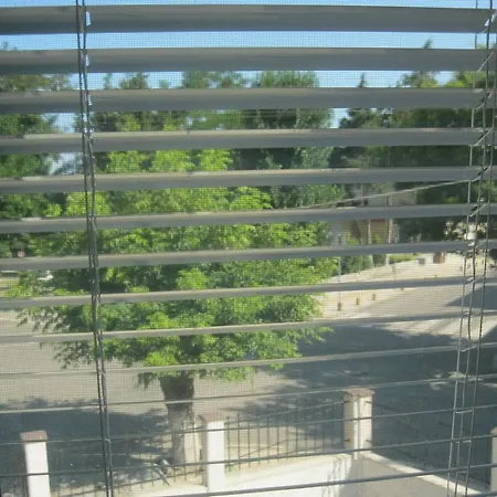 & Garden Apartment *