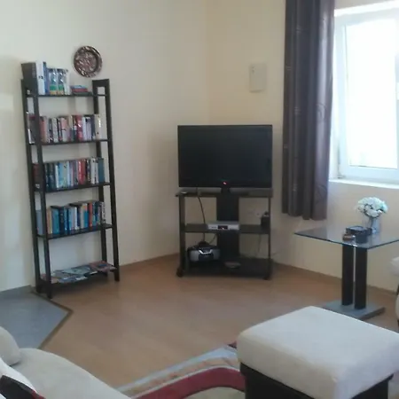 Apartment & Garden *